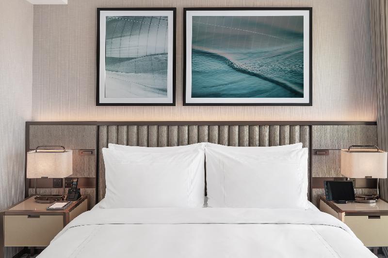 Address Creek Harbour Hotel ดูไบ ภายนอก รูปภาพ Artwork by Mark Rothko