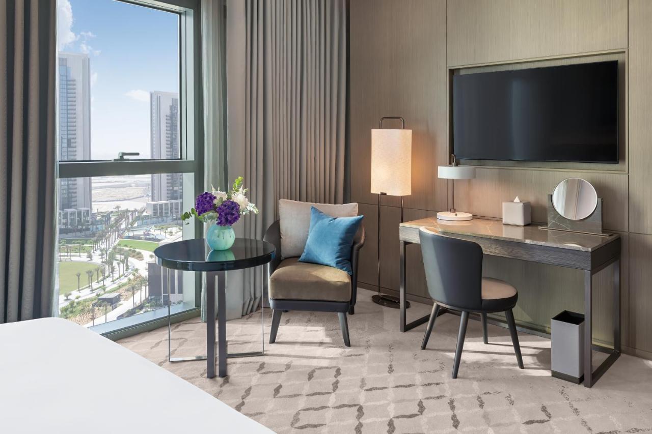 Address Creek Harbour Hotel ดูไบ ภายนอก รูปภาพ A guest room at the Westin Dubai